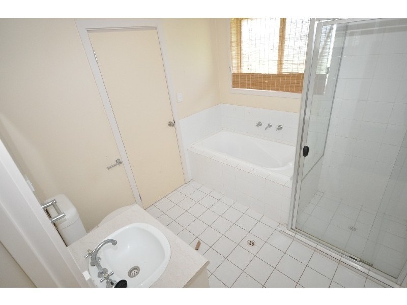 18 Hamra Drive, Smithfield SA 5114