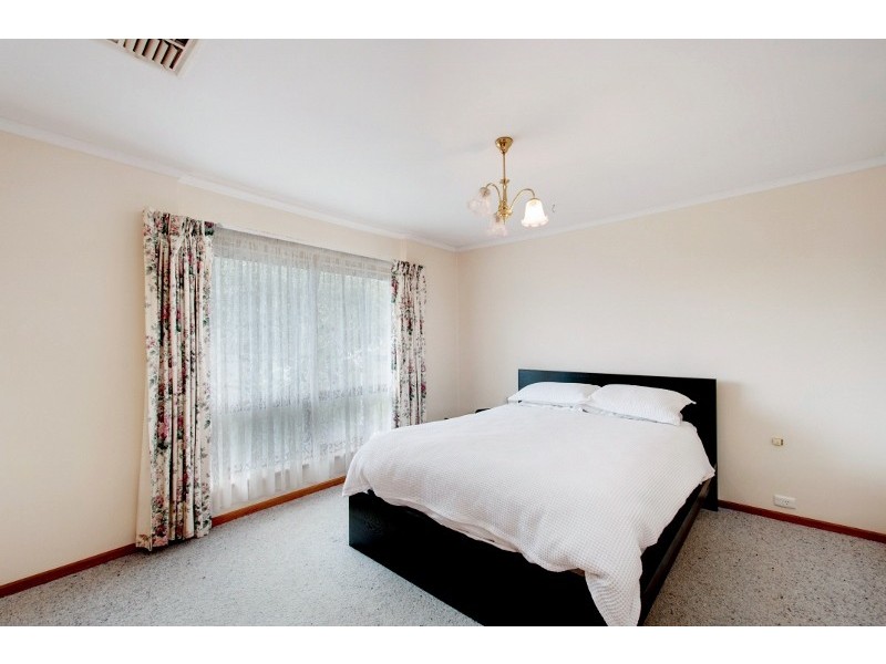 17 Alpha Crescent, Panorama SA 5041