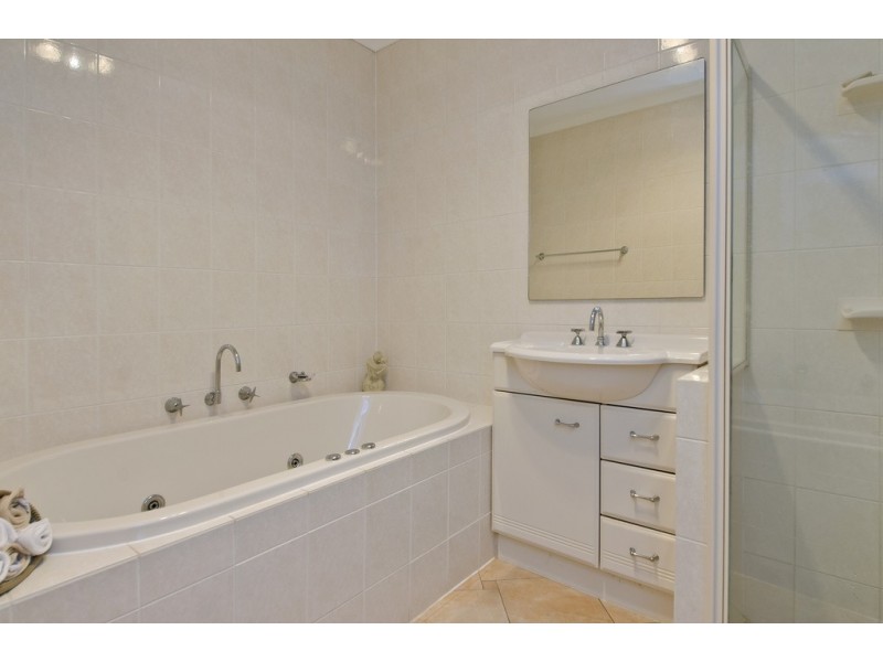 44 Brougham Drive, Valley View SA 5093