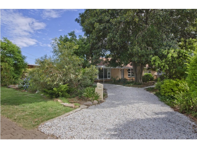 44 Brougham Drive, Valley View SA 5093