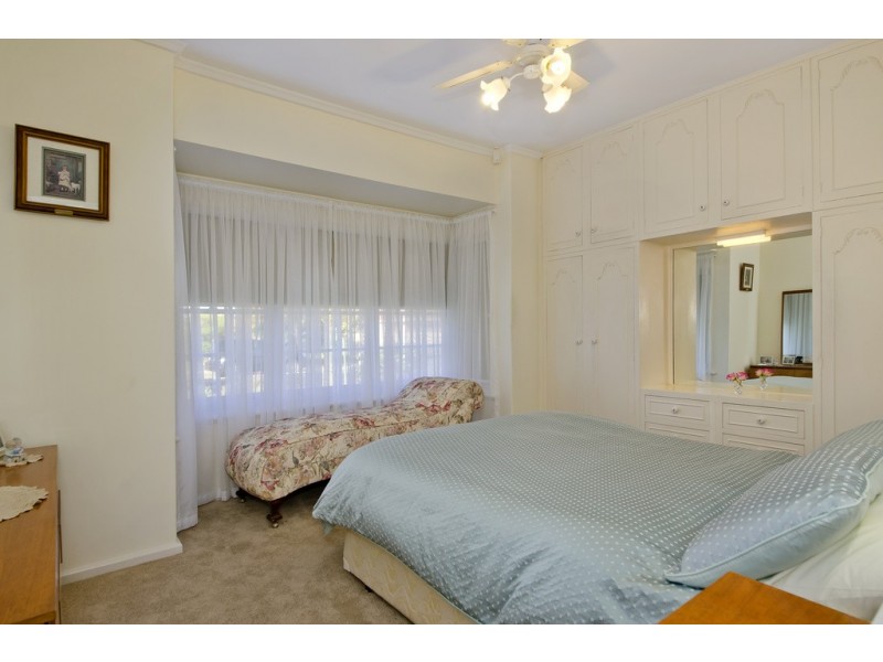 24 Kingston Avenue, Daw Park SA 5041