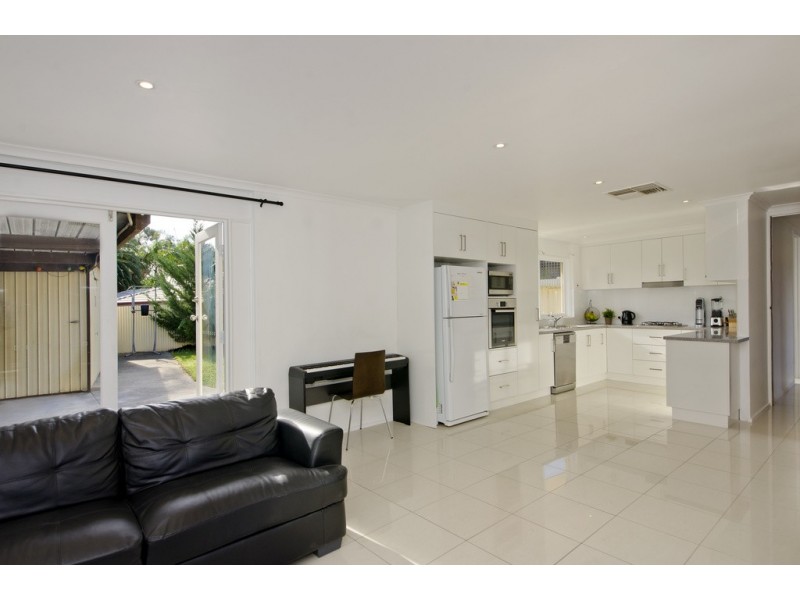 8 Horn Drive, Happy Valley SA 5159