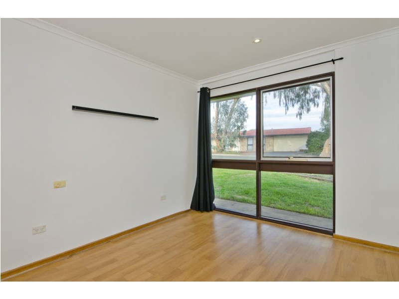 8 Horn Drive, Happy Valley SA 5159