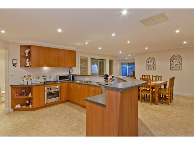 15 Lanark Avenue, Seaton SA 5023