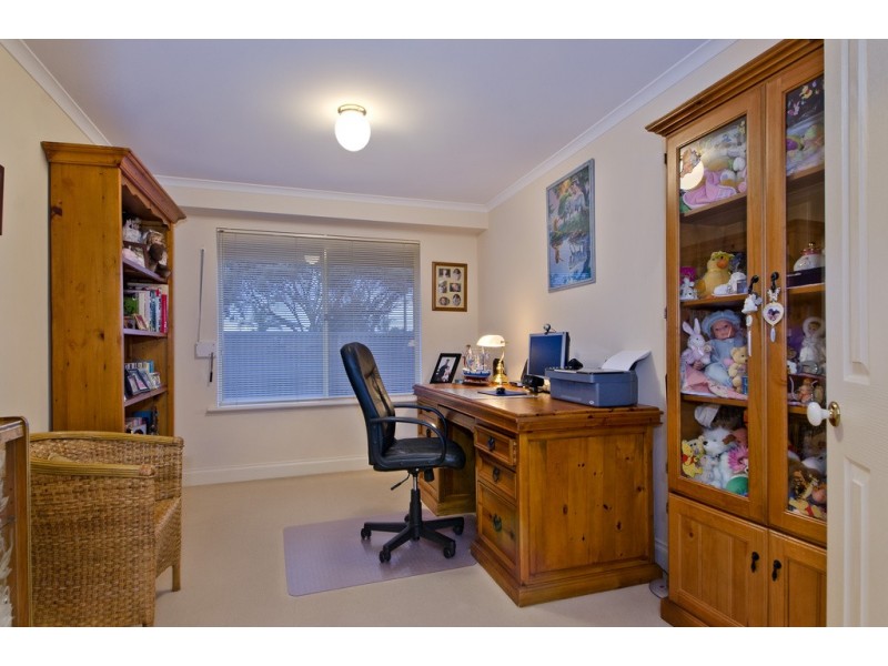 15 Lanark Avenue, Seaton SA 5023