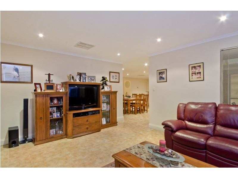 15 Lanark Avenue, Seaton SA 5023