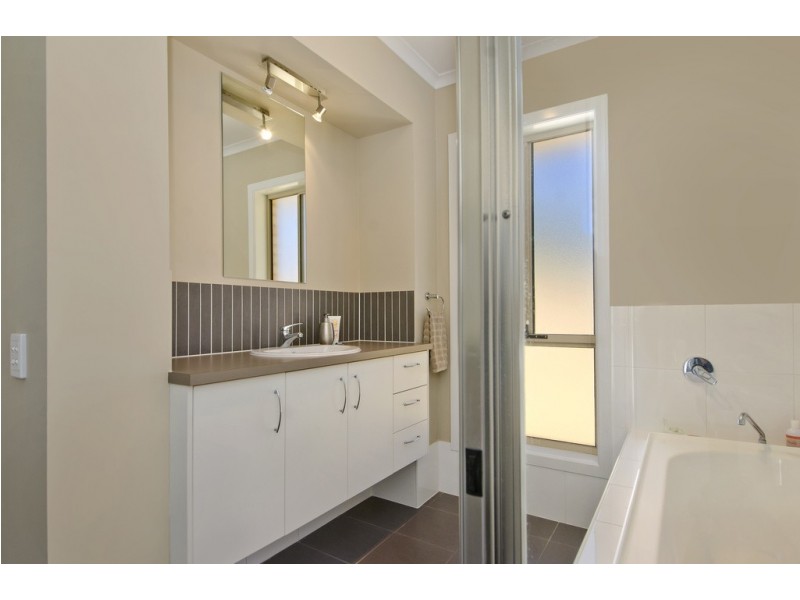 5 Virginia Grove, Panorama SA 5041