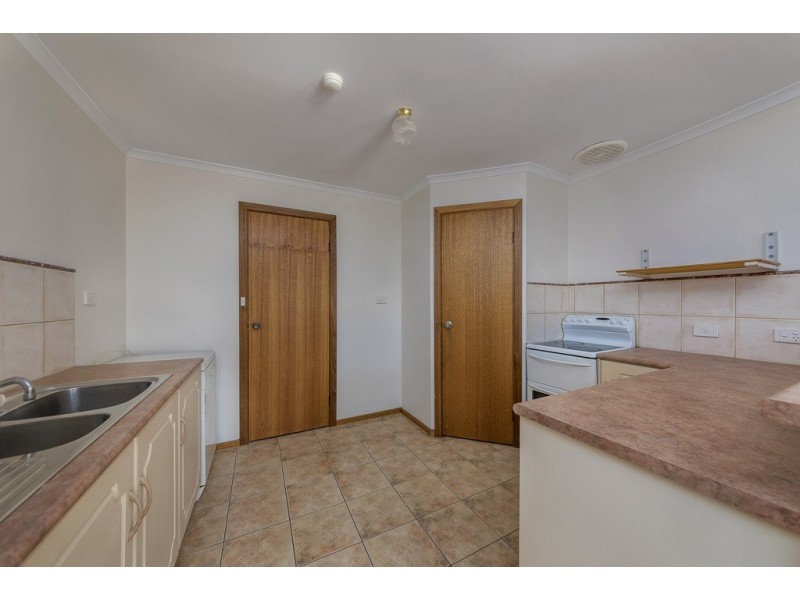 22 Baden Terrace, O’sullivan Beach SA 5166