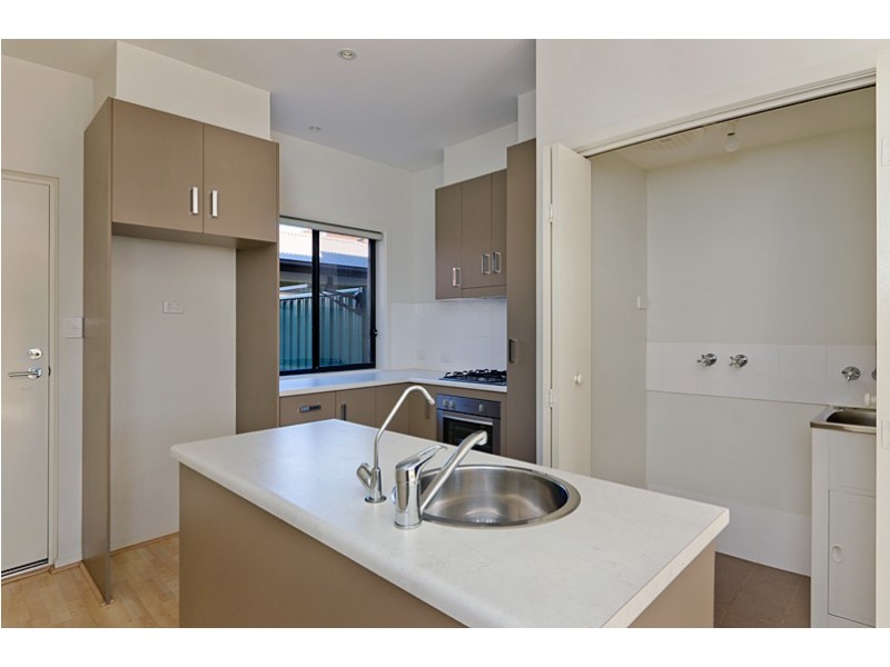 5 Franklin Avenue, Mawson Lakes SA 5095