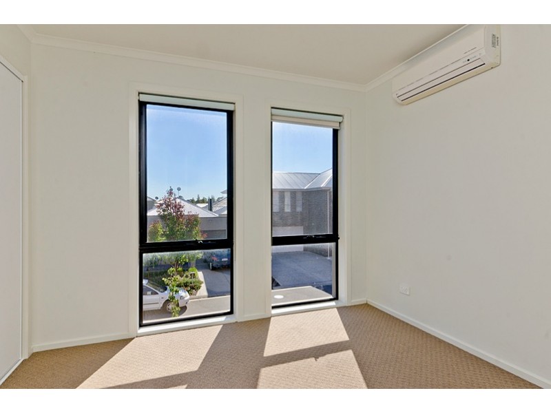 5 Franklin Avenue, Mawson Lakes SA 5095