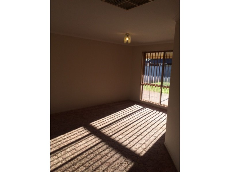 271 Whites Road, Paralowie SA 5108