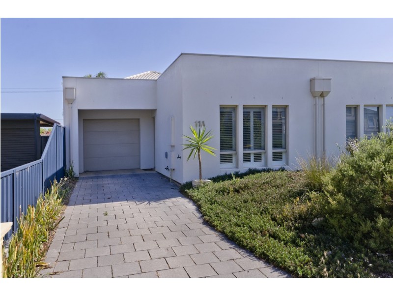 11A Tiparra Avenue, Park Holme SA 5043