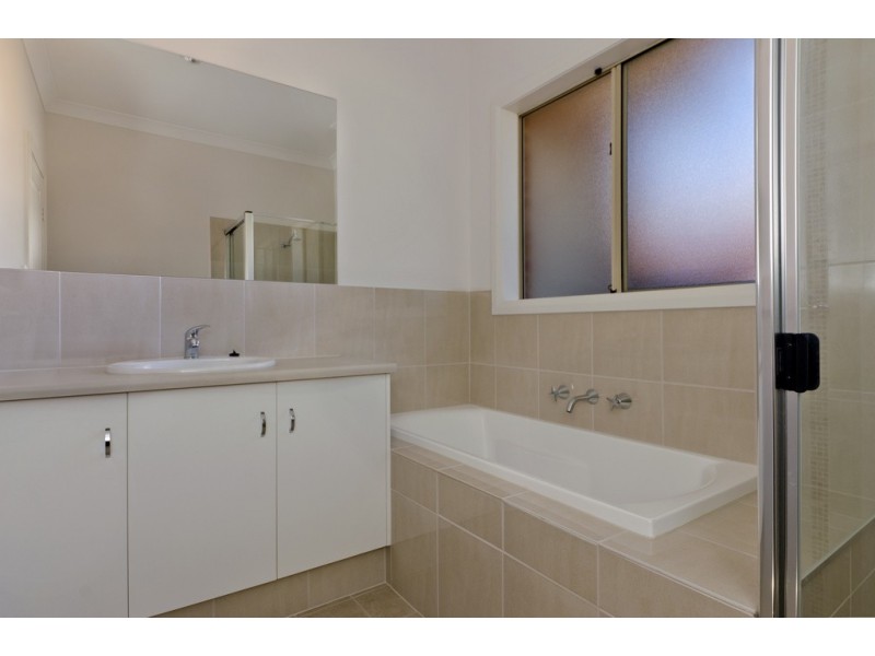 11A Tiparra Avenue, Park Holme SA 5043