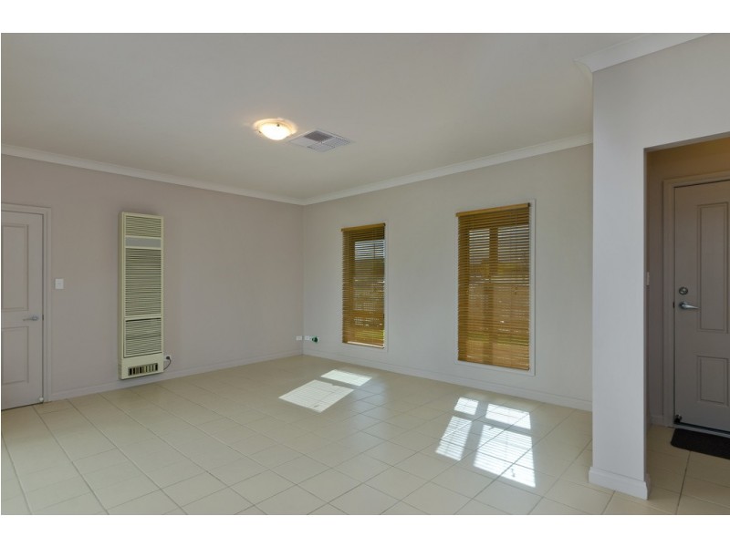 26 Wingfield Street, Clovelly Park SA 5042