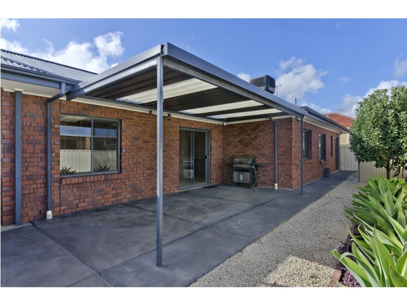 26 Wingfield Street, Clovelly Park SA 5042