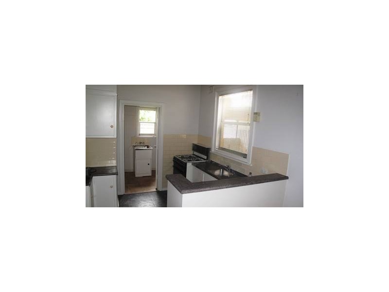 22 Edwards Avenue, Park Holme SA 5043