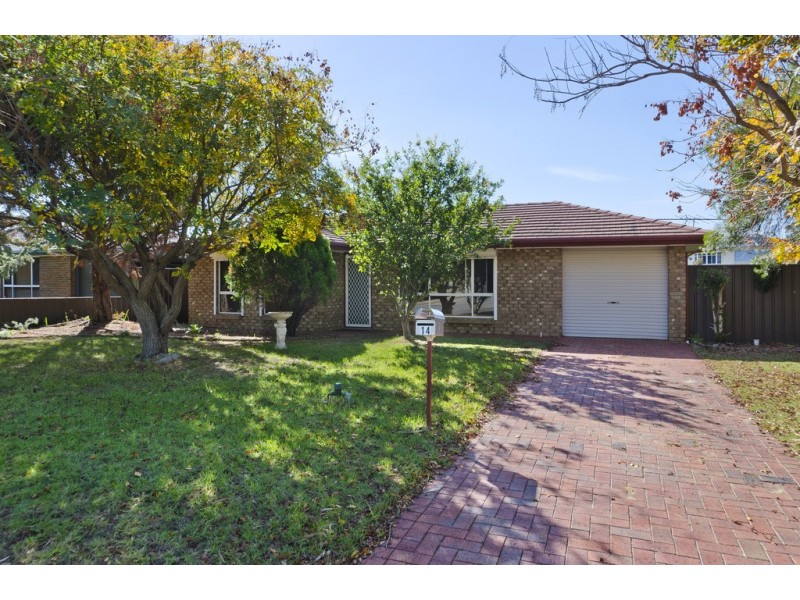 14 Oakridge Rise, Huntfield Heights SA 5163