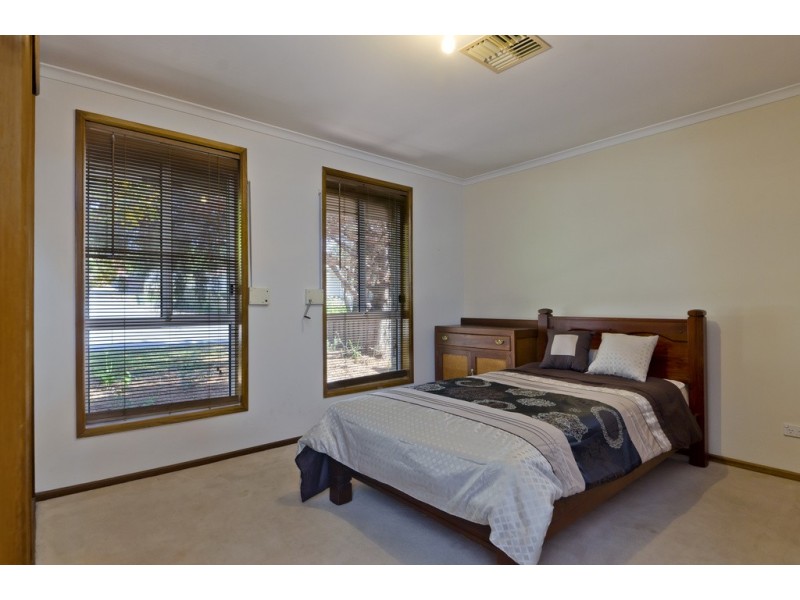 14 Oakridge Rise, Huntfield Heights SA 5163