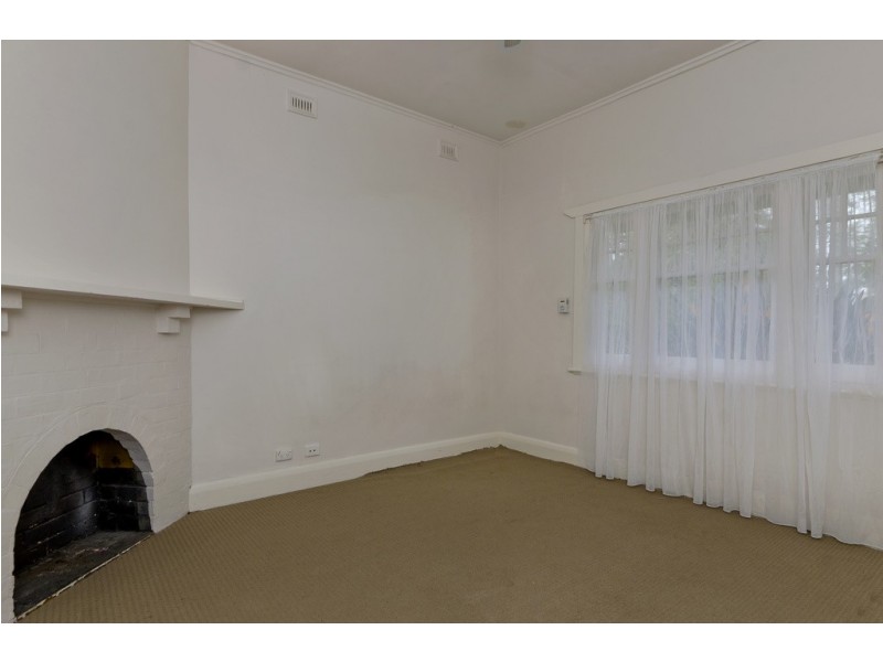 63 The Grove, Lower Mitcham SA 5062