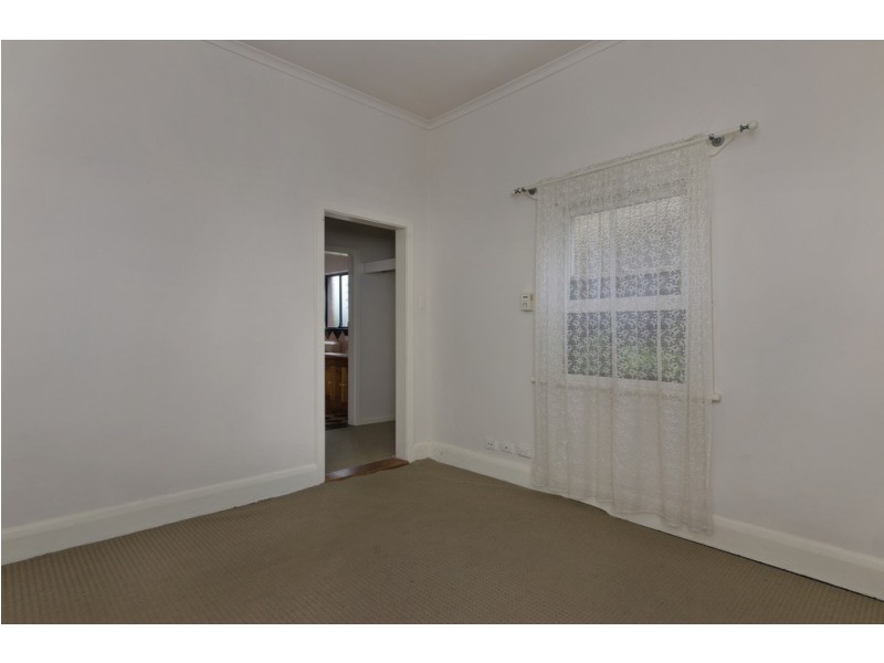 63 The Grove, Lower Mitcham SA 5062
