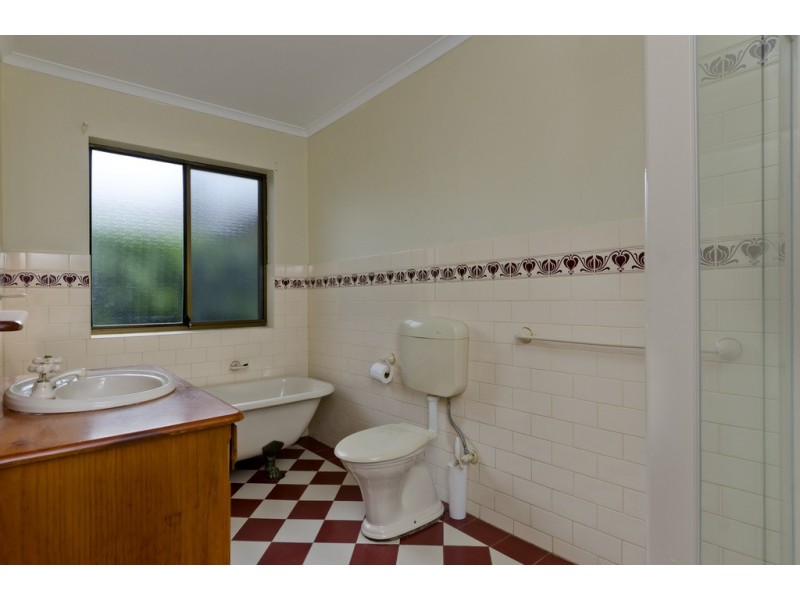 63 The Grove, Lower Mitcham SA 5062