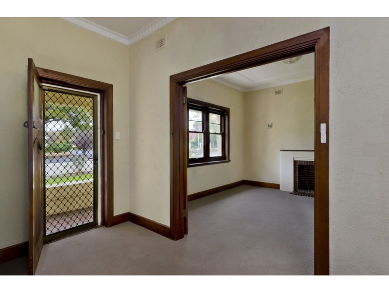 61 The Grove, Lower Mitcham SA 5062