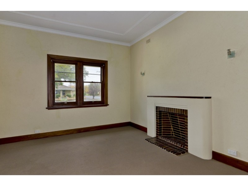 61 The Grove, Lower Mitcham SA 5062
