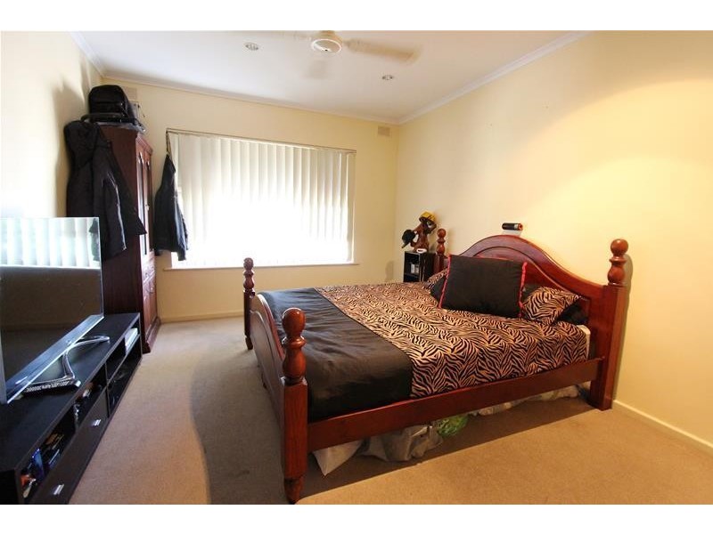 8 Sundale Avenue, Para Hills SA 5096