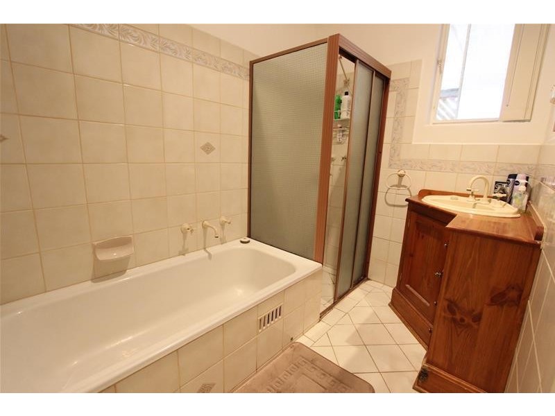 8 Sundale Avenue, Para Hills SA 5096