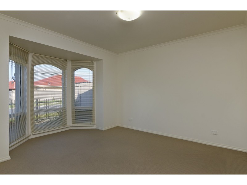 2 Bryant Street, Mansfield Park SA 5012