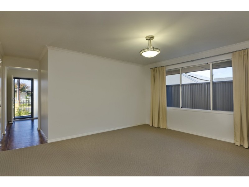 2 Bryant Street, Mansfield Park SA 5012