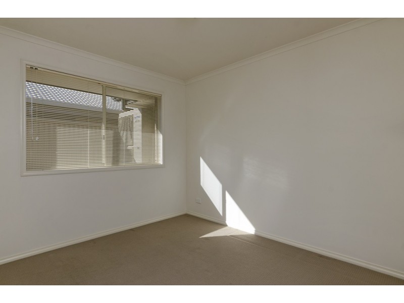 2 Bryant Street, Mansfield Park SA 5012