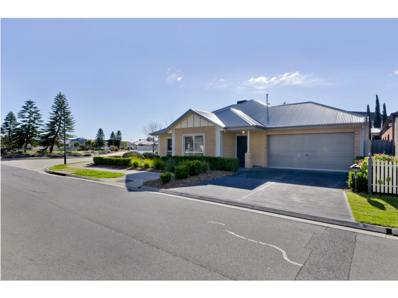 2 Lord Howe Cescent, Mawson Lakes SA 5095