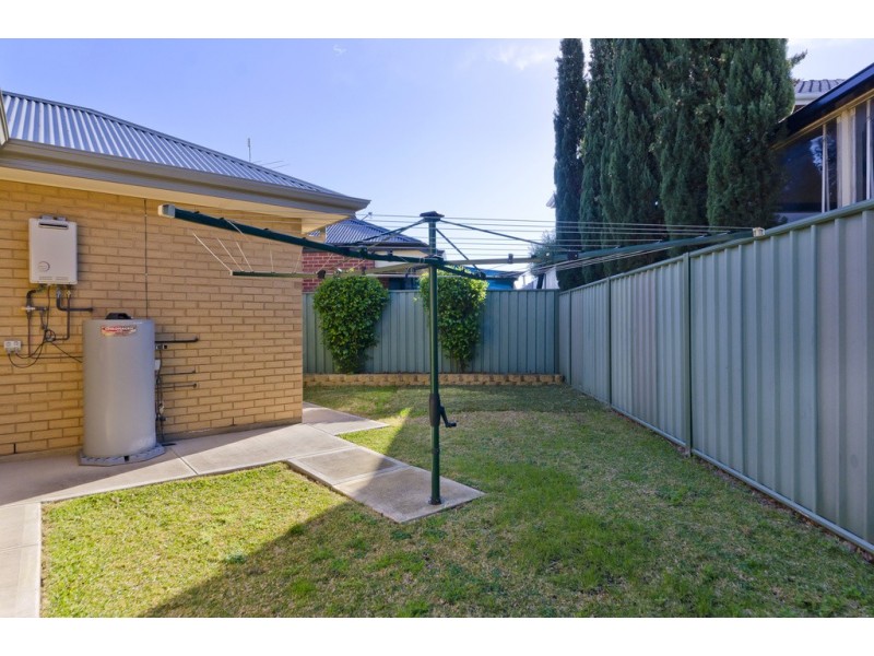2 Lord Howe Cescent, Mawson Lakes SA 5095