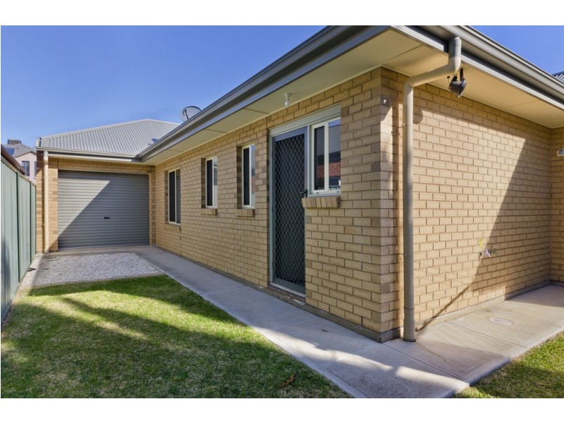 2 Lord Howe Cescent, Mawson Lakes SA 5095