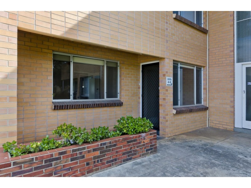 2/8 Overbury Drive, Clarence Park SA 5034