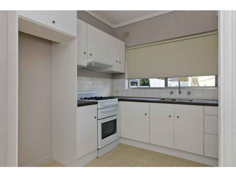 2/8 Overbury Drive, Clarence Park SA 5034