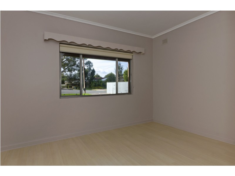 2/8 Overbury Drive, Clarence Park SA 5034