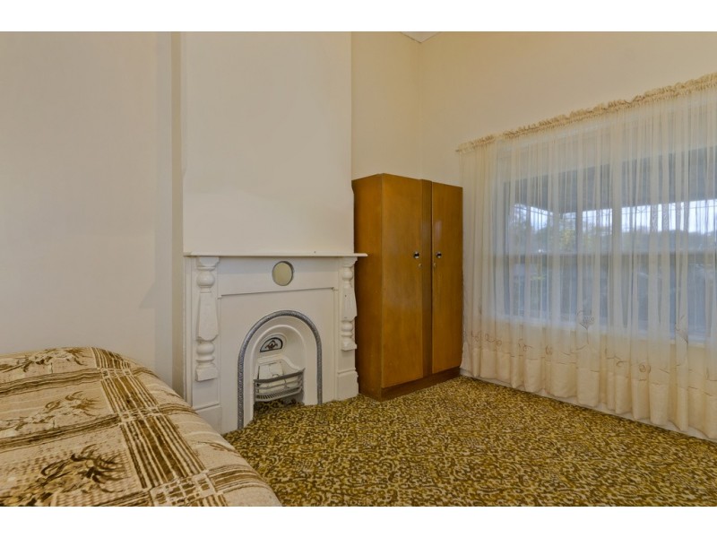 1 Tutt Avenue, Kingswood SA 5062