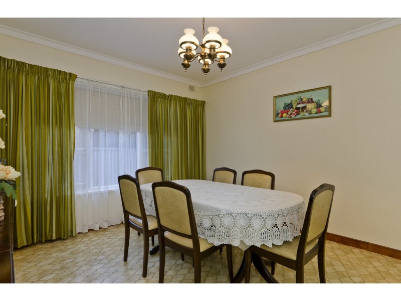 1 Tutt Avenue, Kingswood SA 5062