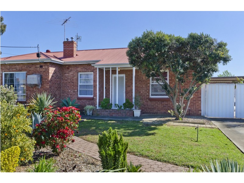 18 Carey Avenue, Seaton SA 5023