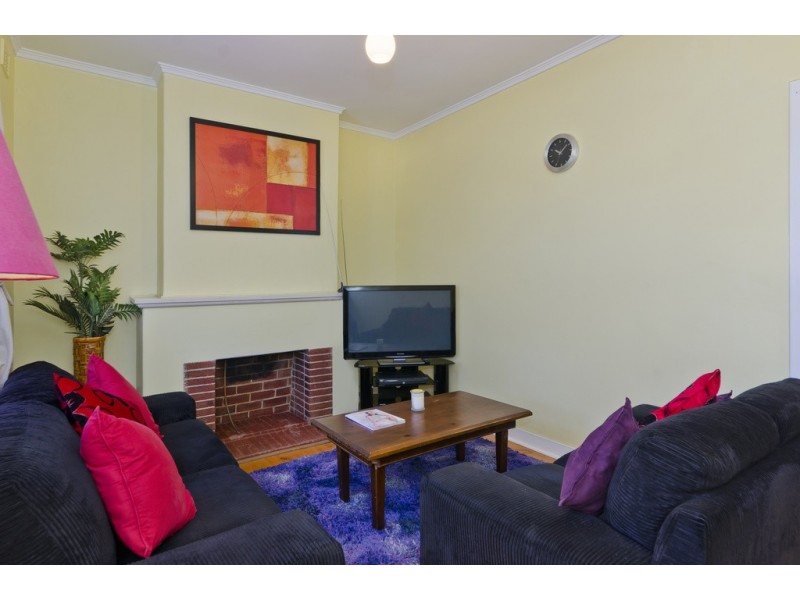 18 Carey Avenue, Seaton SA 5023