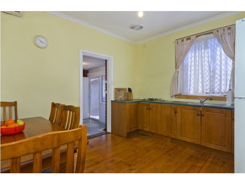 18 Carey Avenue, Seaton SA 5023