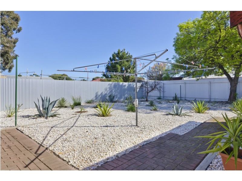 18 Carey Avenue, Seaton SA 5023