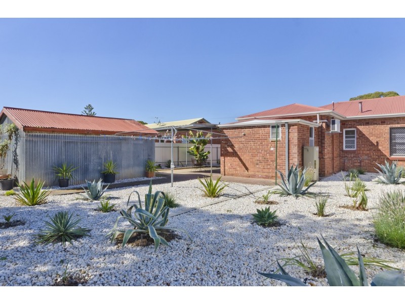 18 Carey Avenue, Seaton SA 5023