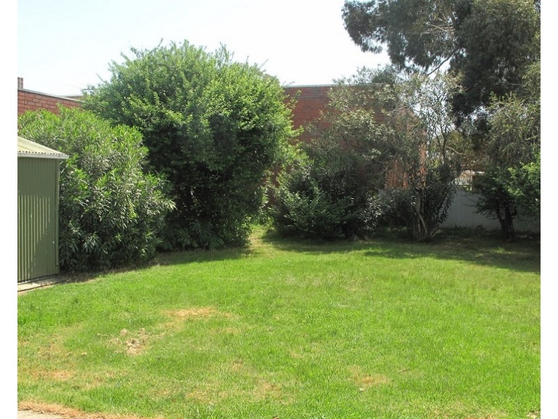 1 Neville Avenue, Clarence Gardens SA 5039