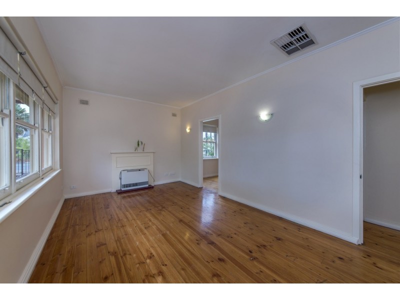 10 Aldershot Street, Clarence Gardens SA 5039