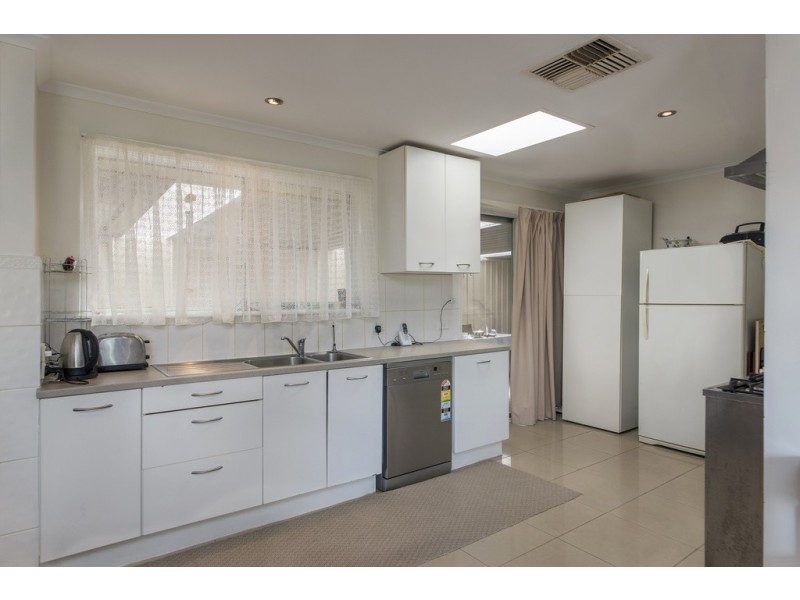 12 Martin Road, Morphett Vale SA 5162