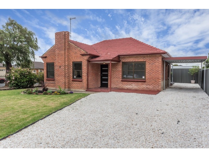17 English Avenue, Clovelly Park SA 5042