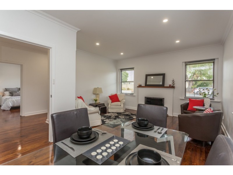 17 English Avenue, Clovelly Park SA 5042